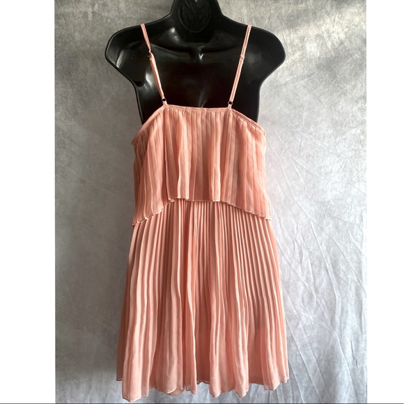 Summer dress for breezy events 🌸 - Picture 2 of 2